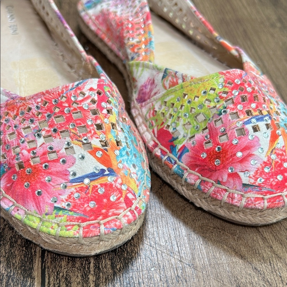 Gianni Bini Colorful Perforated Flats - Picture 8 of 11